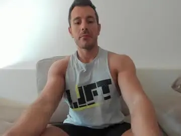 Chaturbate Free Porn Cam of roberto4ever