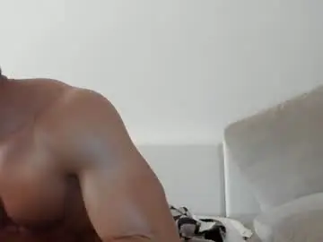 Chaturbate Adult Video Chat of roberto4ever