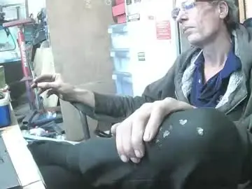 Chaturbate Free Live Porn of 03oldskoolatgm