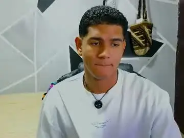 Chaturbate Best live sex cam show of juanacock_2