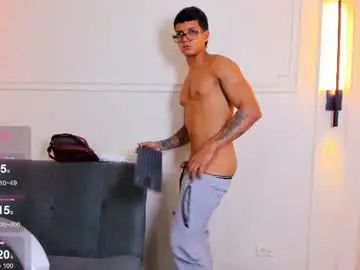 Chaturbate Free Porn Cam of paradise_boy_s
