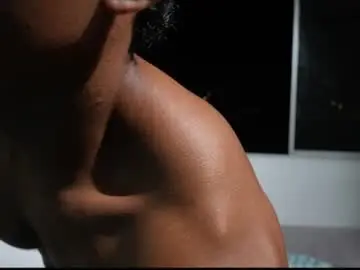 Chaturbate Live Sex Cam of paradise_boy_s