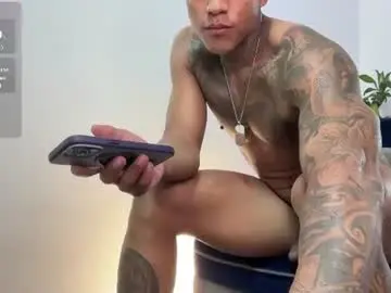 Chaturbate Watch Live Sex Cams of jordandenis17