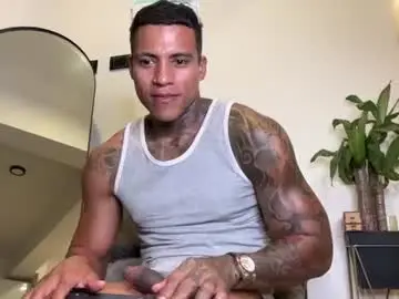 Chaturbate Best live sex cam show of jordandenis17