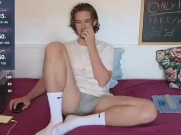 Chaturbate Live Sex Cam of alex83530