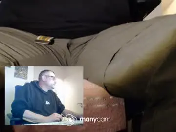Chaturbate Live Sex Cam of mrduplo1975
