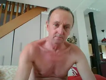 Chaturbate Live Sex Cam of yoannsexmalo