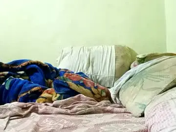 Chaturbate Live Sex Cam of ezz_3zoo1