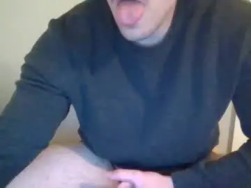 Chaturbate Live Sex Cam of biggooner01