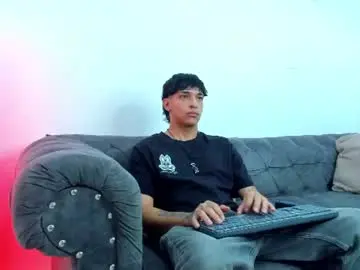 Chaturbate Live Porn of kroywave