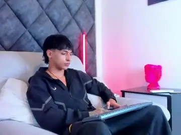 Chaturbate Free Live Porn of kroywave