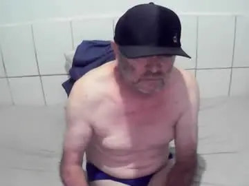 Chaturbate Live Sex Cam of augustopierdona26