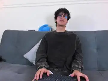 Chaturbate Sex Cam of camilo_stark
