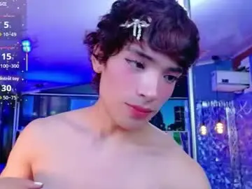 Chaturbate Live Sex Cam of isaacnova