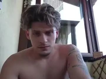 Chaturbate Live Porn of roberto_twink1