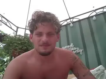 Chaturbate Watch Live Sex Cams of roberto_twink1