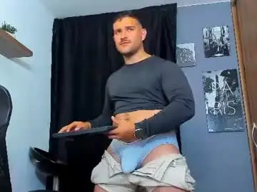 Chaturbate Free Live Porn of andrewdiaz_