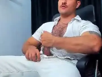 Chaturbate Live Sex of andrewdiaz_
