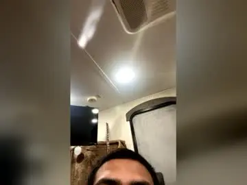 Chaturbate Watch Live Sex Cams of deethebarber25