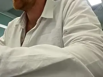 Chaturbate Free Porn Cam of aussie_dadbod6969