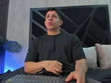Chaturbate Free Porn Cam of johan_williams_07