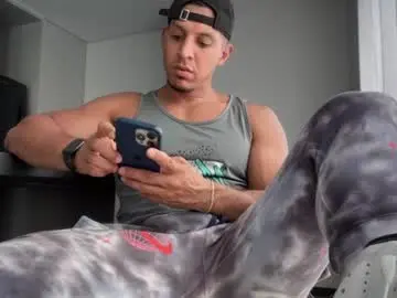 Chaturbate Sex Cam of frank_heaven_shore