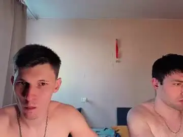 Chaturbate Free Porn Cam of kevin_hornyyy