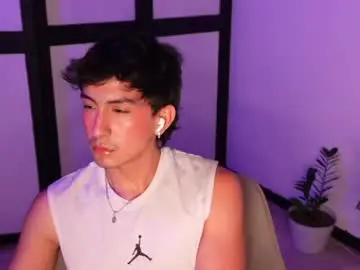 Chaturbate Adult Webcam of sweettaaron