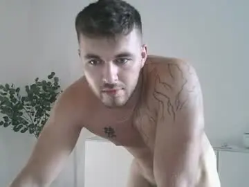 Chaturbate Live Sex Cam of ryanhoffmann15