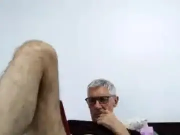 Chaturbate Live Sex Cam of cucaio18