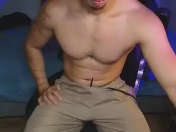Chaturbate Live Sex Cam of isaac_sttone01