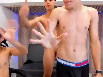 Chaturbate Free Porn Cam of wallen_house