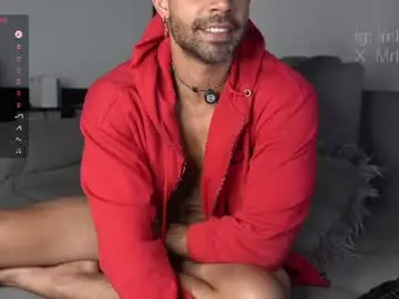 Chaturbate Best live sex cam show of mrlouiss