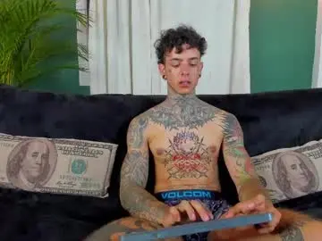 Chaturbate Watch Live Sex Cams of aron_ford