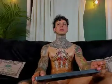 Chaturbate Watch Live Sex Cams of aron_ford