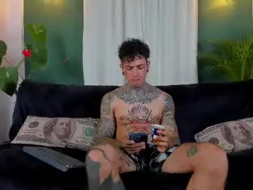 Chaturbate Free Live Porn of aron_ford