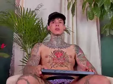 Chaturbate Sex Cam of aron_ford