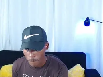 Chaturbate Best live sex cam show of alexaandro18
