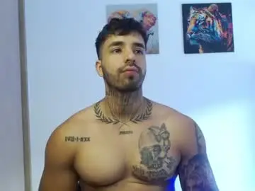 Chaturbate Nude Webcam of darius_phoenix