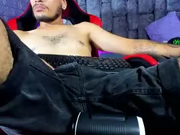 Chaturbate Sex Cam of axell_cross2