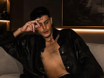 Livejasmin Free Porn Cam of IzanDupond