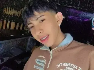 Streamate Best live sex cam show of Tommy_Foxx