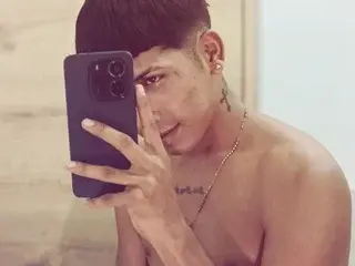 Streamate Sex Chat of DaveHottx