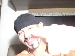 Streamate Free Live Porn of ThickDick2cum