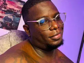 Streamate Watch Live Sex Cams of MuscularJohn