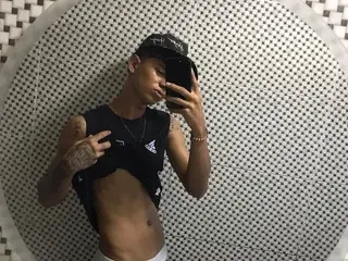 Streamate Free Live Porn of alexisboycum22