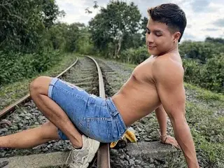 Streamate Nude Webcam of JOEL_CARTER21