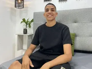 Streamate Live Porn of LukazCaballero