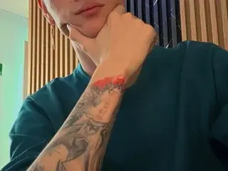 Streamate Sex Cam of TylerCat