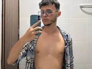 Streamate Sex Cam of ALHAN_SILVER